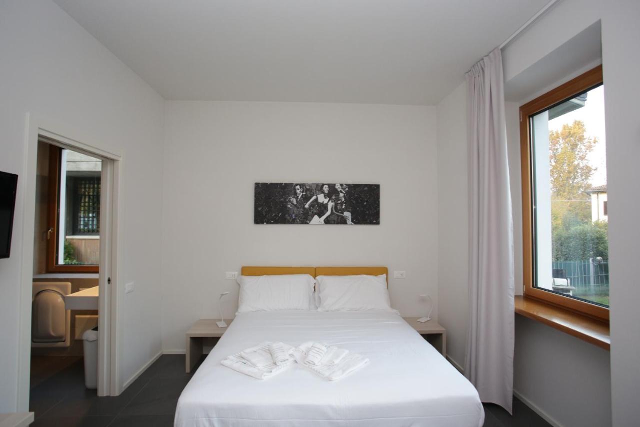 Stravagante Hostel & Rooms Verona Exterior photo